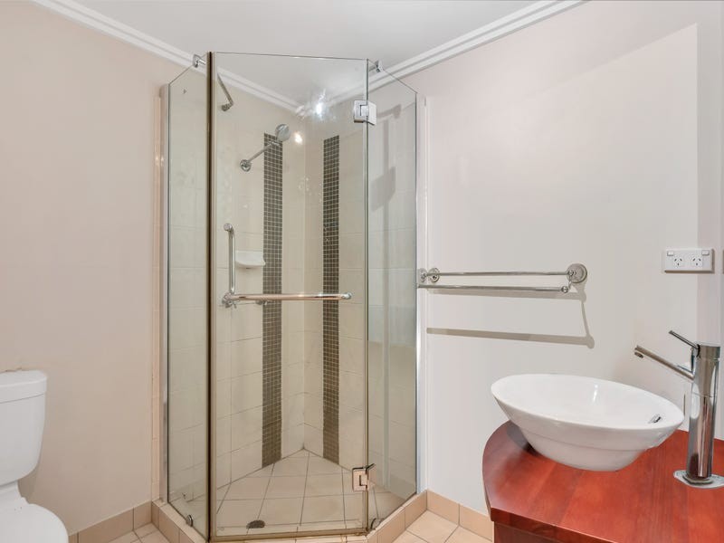 102/29-33 Springfield Crescent, Manoora QLD 4870
