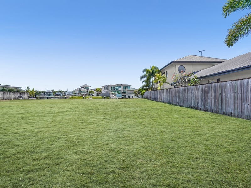 16 Brindabella Quay, Trinity Park QLD 4879