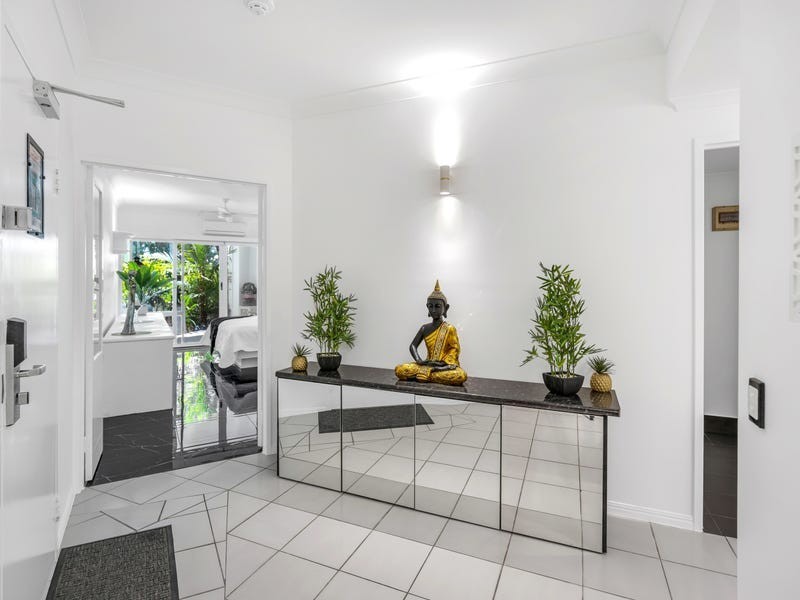 61/9 Veivers Road, Palm Cove QLD 4879