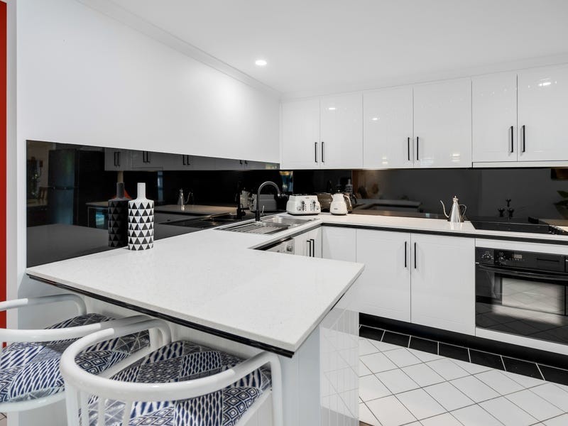 61/9 Veivers Road, Palm Cove QLD 4879
