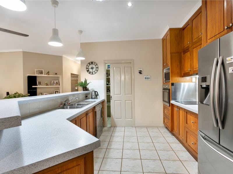 36 Gloucester Street, Whitfield QLD 4870