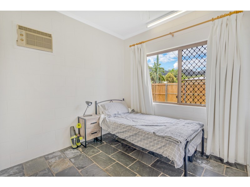 1/20 Nesbit Street, Whitfield QLD 4870