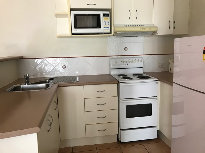 4/108 Mcleod Street, Cairns City QLD 4870