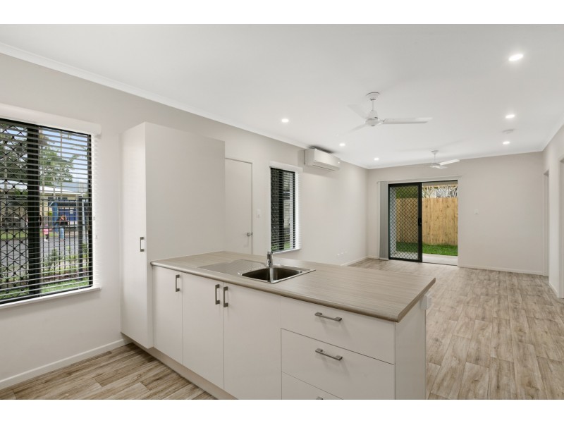 3/64 Murray Street, Manoora QLD 4870