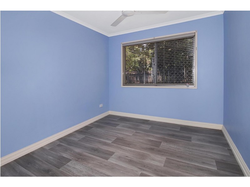 24 McEwen Street, Mooroobool QLD 4870