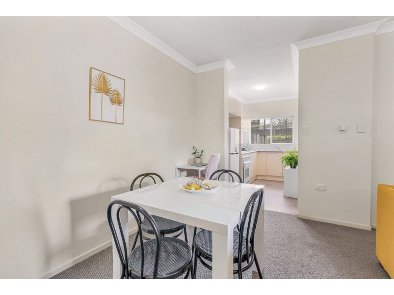 2/16 Ingham Court, Mooroobool QLD 4870