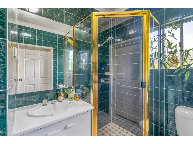 2/16 Ingham Court, Mooroobool QLD 4870