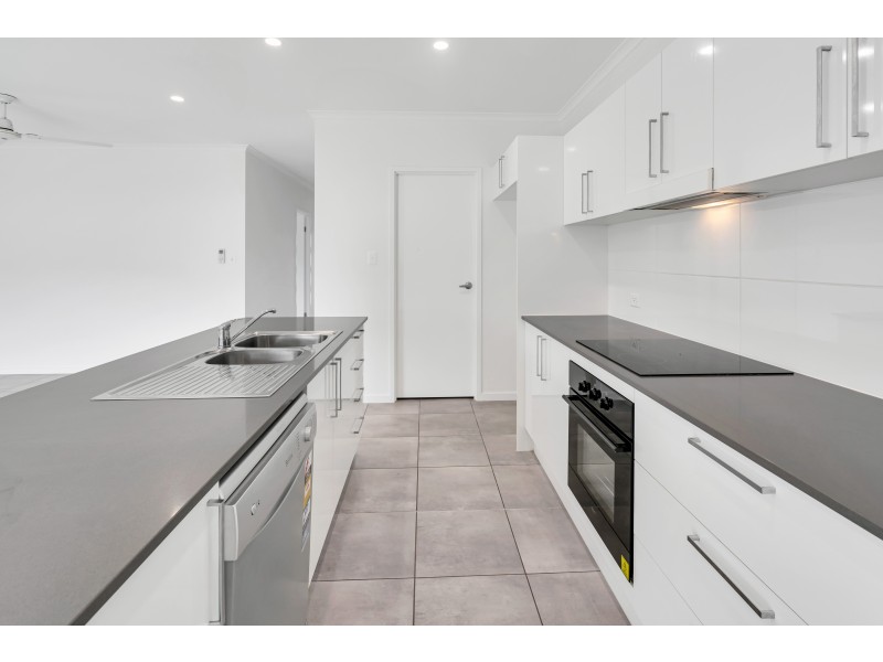 15 Porcupine Way, Mount Peter QLD 4869