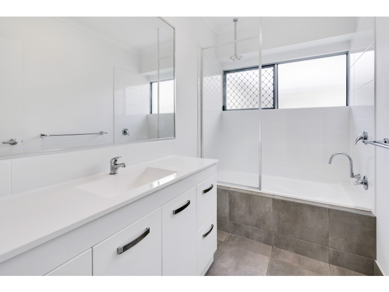 15 Porcupine Way, Mount Peter QLD 4869