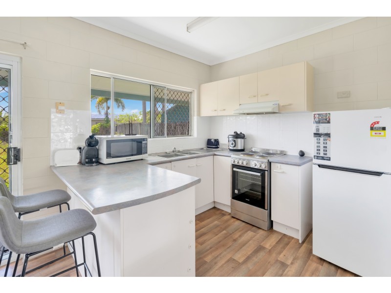 14 Harlequin Street, White Rock QLD 4868