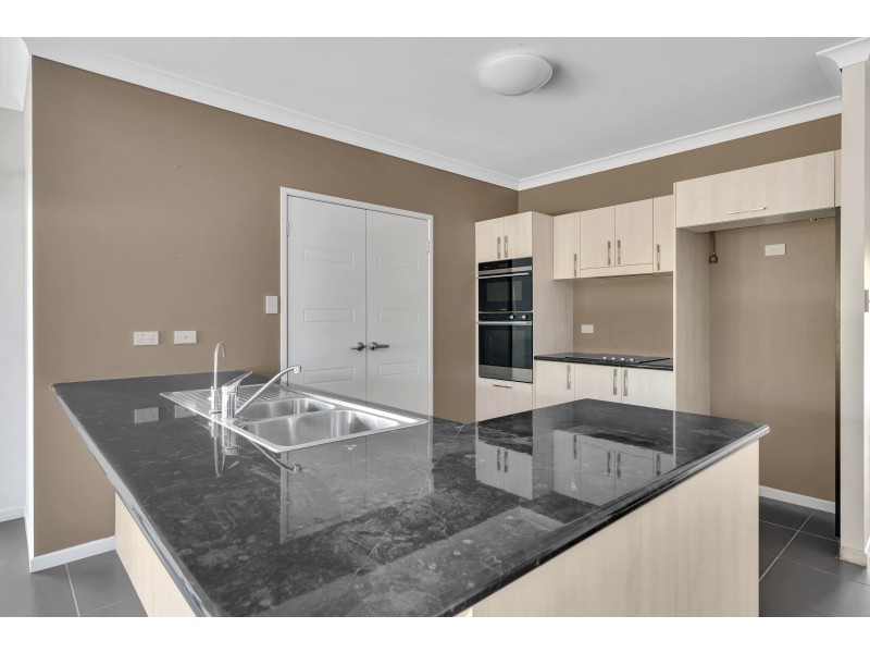 18 Quarterdeck Street, Trinity Beach QLD 4879