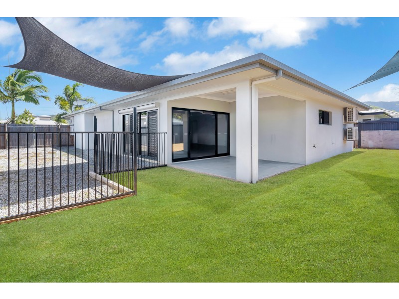 18 Quarterdeck Street, Trinity Beach QLD 4879