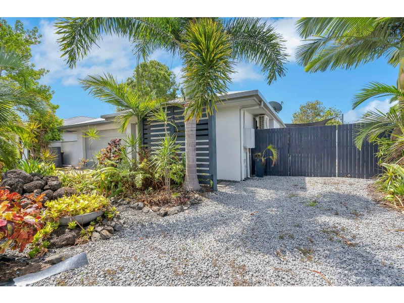 18 Quarterdeck Street, Trinity Beach QLD 4879