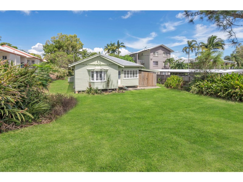4 Mayers Street, Manunda QLD 4870