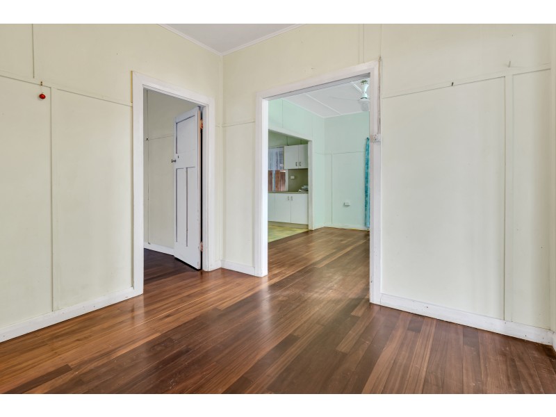 4 Mayers Street, Manunda QLD 4870