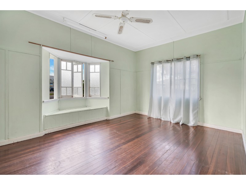 4 Mayers Street, Manunda QLD 4870