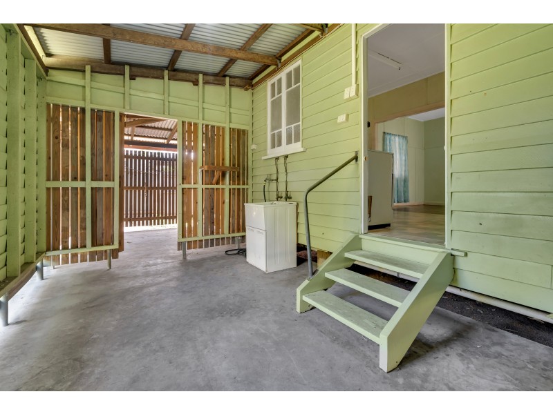 4 Mayers Street, Manunda QLD 4870