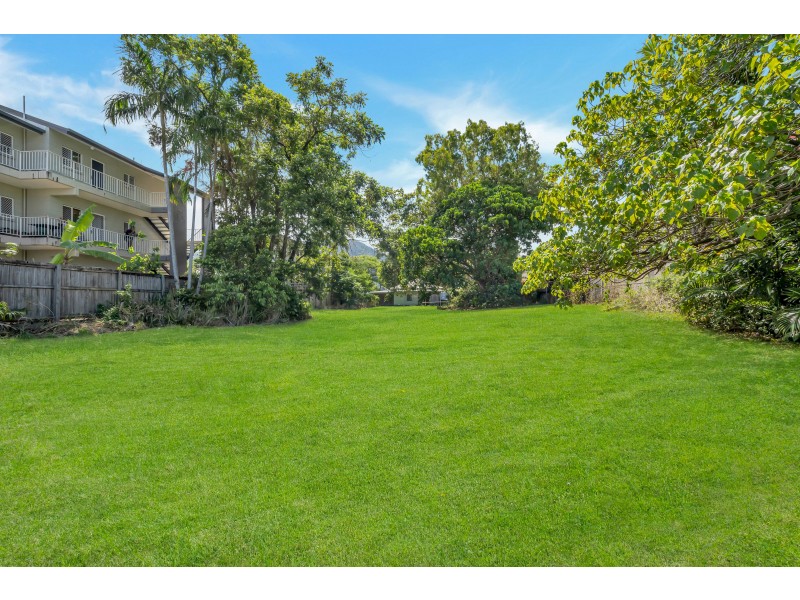 4 Mayers Street, Manunda QLD 4870