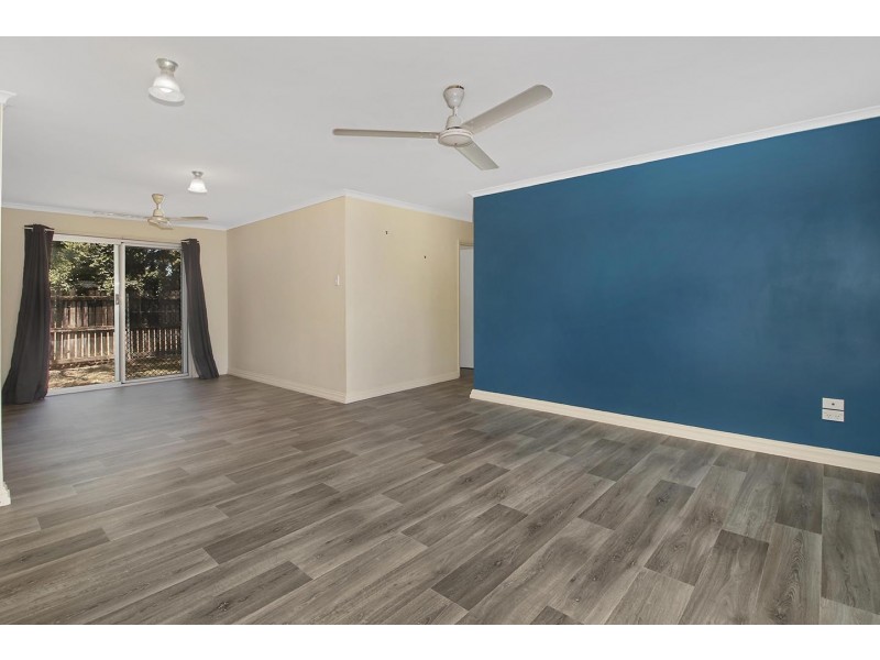 24 McEwen Street, Mooroobool QLD 4870