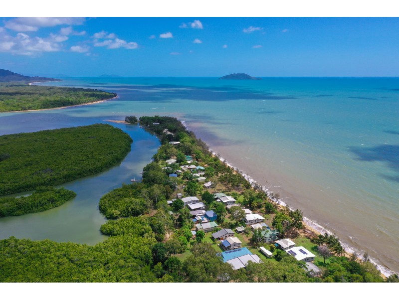 407 Russell Heads Reserve, East Russell QLD 4861