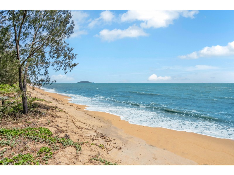 407 Russell Heads Reserve, East Russell QLD 4861