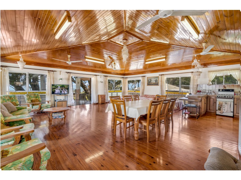 407 Russell Heads Reserve, East Russell QLD 4861