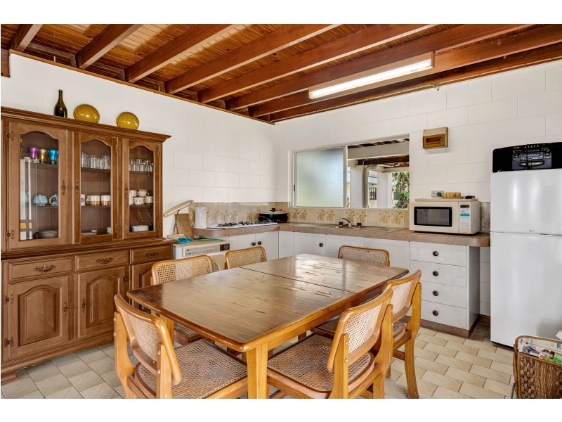 407 Russell Heads Reserve, East Russell QLD 4861