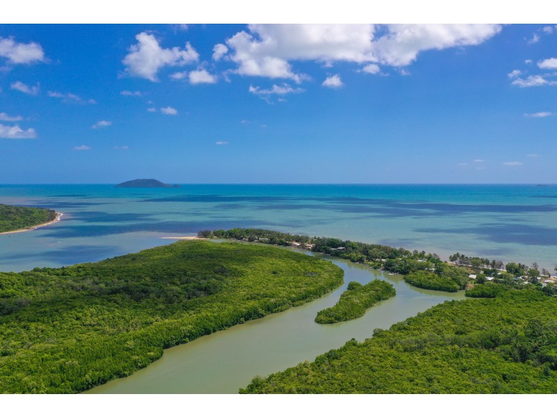 407 Russell Heads Reserve, East Russell QLD 4861