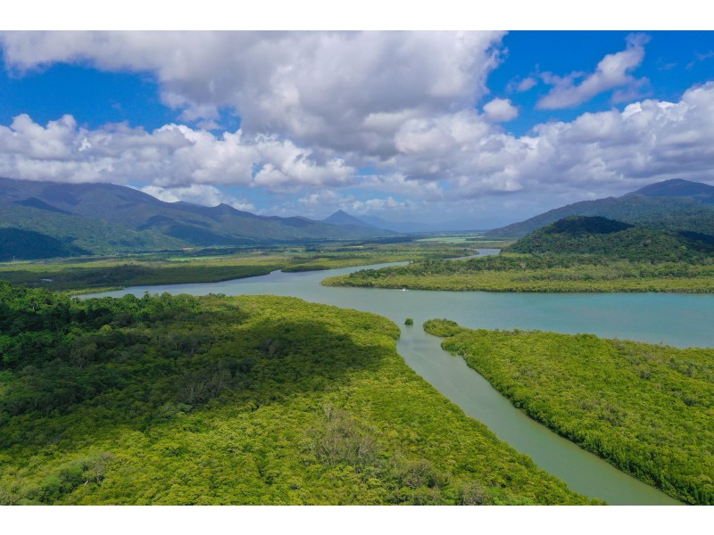 407 Russell Heads Reserve, East Russell QLD 4861