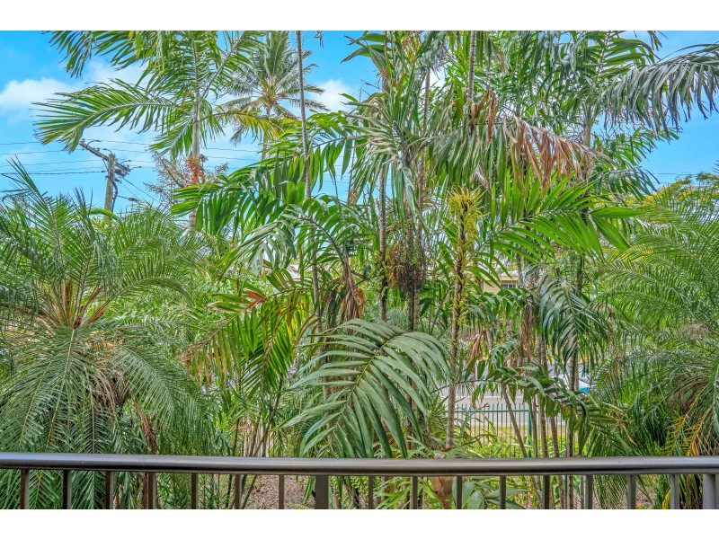8/49-51 Digger Street, Cairns North QLD 4870