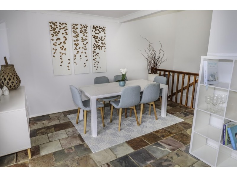 31-33 Sommerville Crescent, Whitfield QLD 4870
