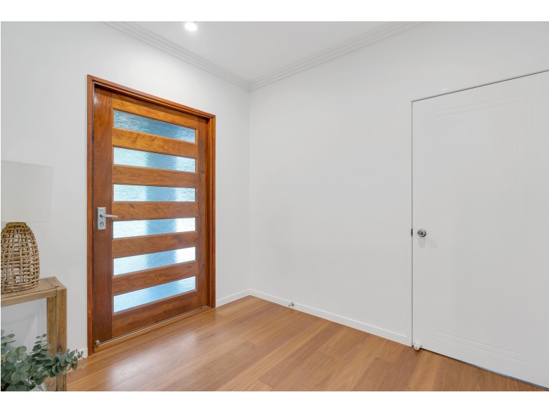 90 Arthur Lyons Drive, Redlynch QLD 4870