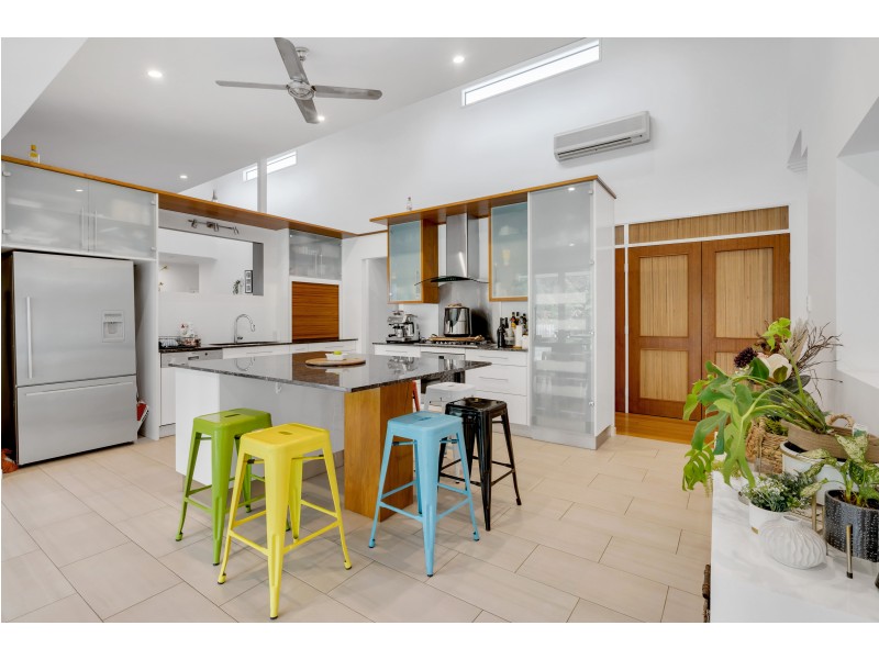 90 Arthur Lyons Drive, Redlynch QLD 4870