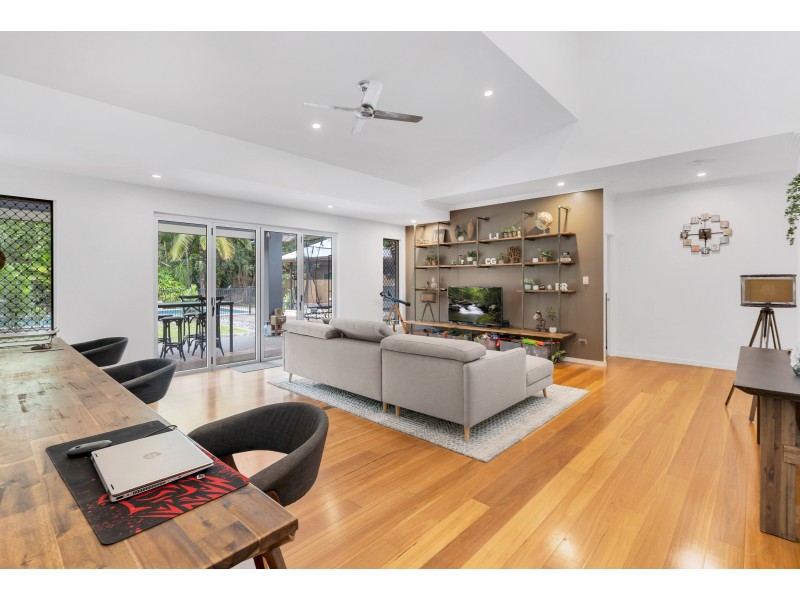 90 Arthur Lyons Drive, Redlynch QLD 4870