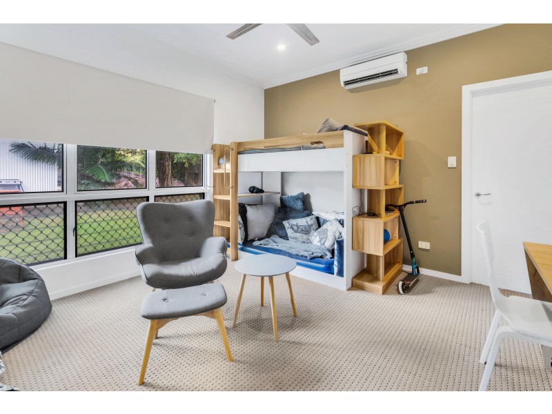 90 Arthur Lyons Drive, Redlynch QLD 4870