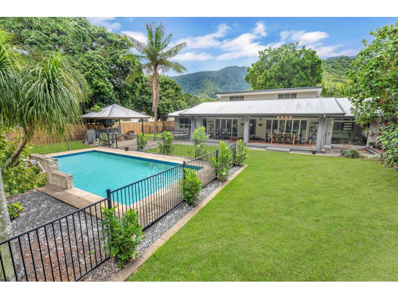 90 Arthur Lyons Drive, Redlynch QLD 4870