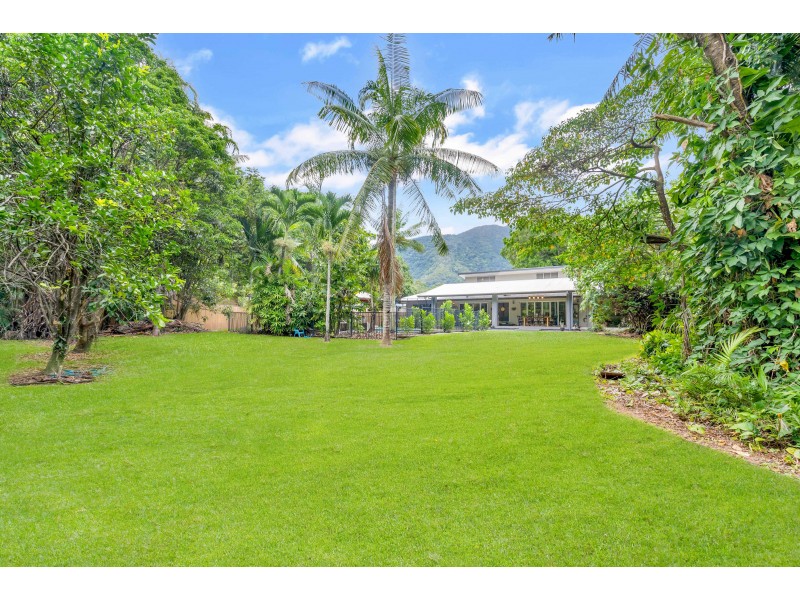 90 Arthur Lyons Drive, Redlynch QLD 4870