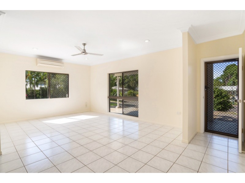 17 Dugong Close, Bentley Park QLD 4869
