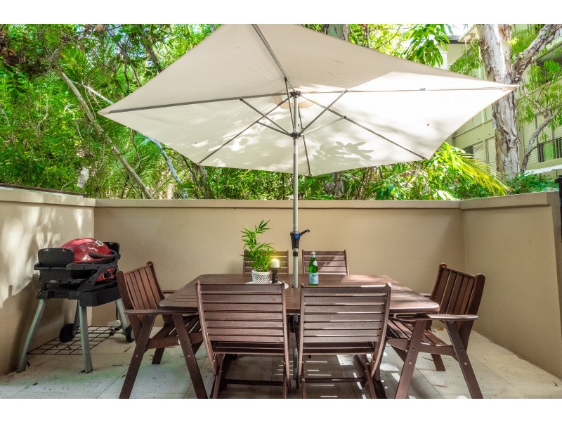 114/5 Triton Street, Palm Cove QLD 4879