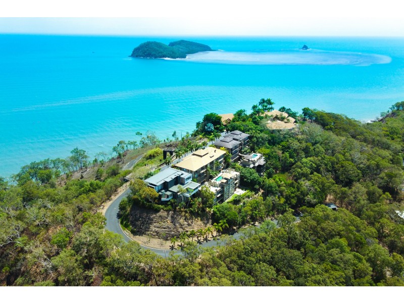 2/11 Colonel Cummings Drive, Palm Cove QLD 4879