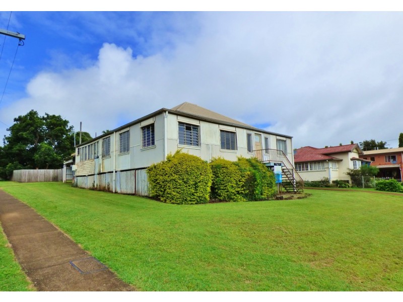 2 Mabel Street, Atherton QLD 4883