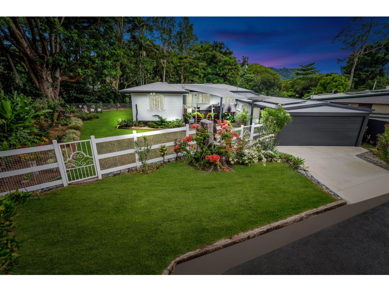 5 Crowley Close, Whitfield QLD 4870