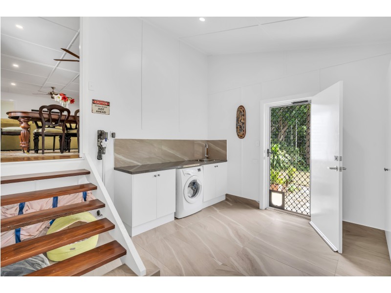 5 Crowley Close, Whitfield QLD 4870