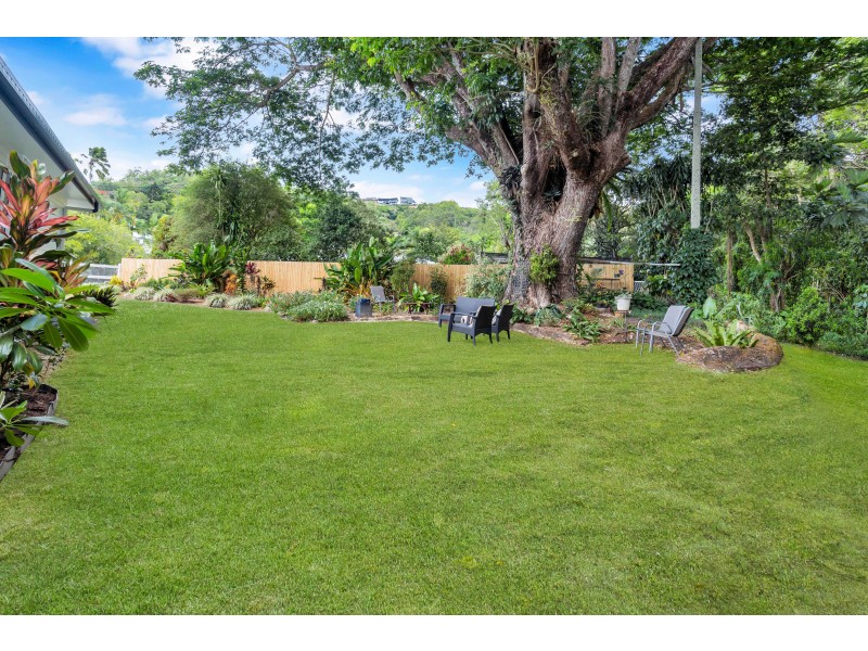 5 Crowley Close, Whitfield QLD 4870