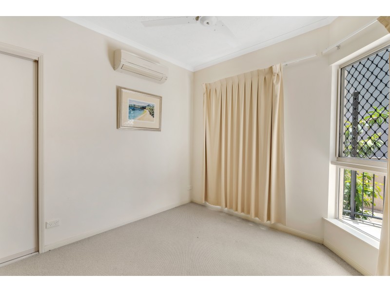 1718/2-10 Greenslopes Street, Cairns North QLD 4870