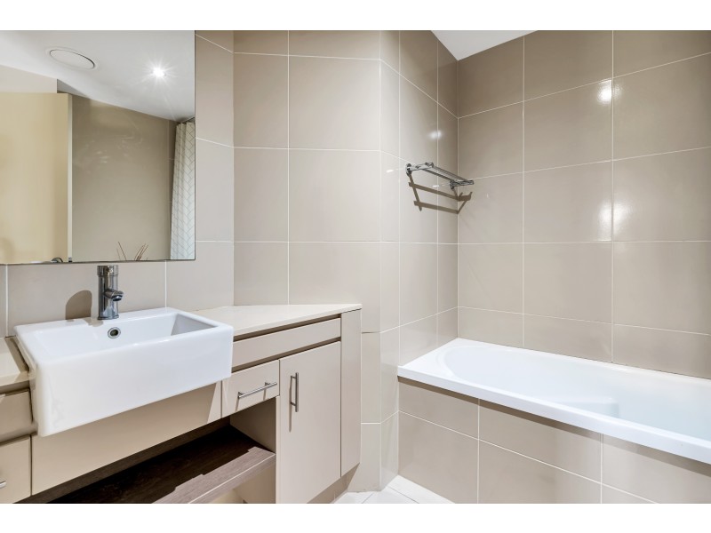 420/12 Gregory Street, Westcourt QLD 4870