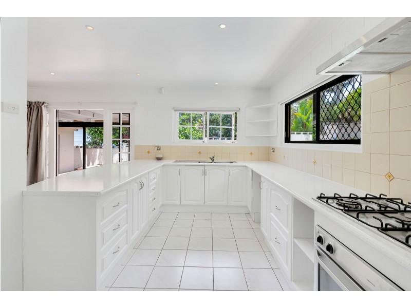 29 Duignan Street, Whitfield QLD 4870