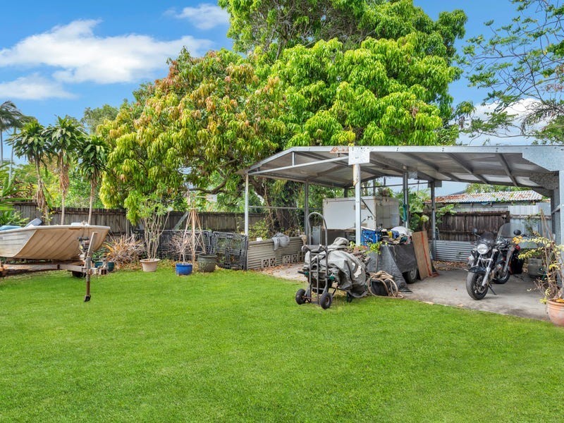 187 O’Shea Esplanade, Machans Beach QLD 4878