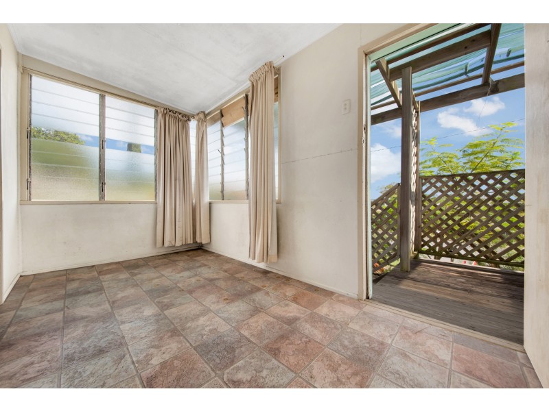 27 Roberts Street, South Gladstone QLD 4680