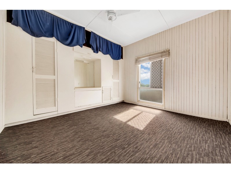 27 Roberts Street, South Gladstone QLD 4680